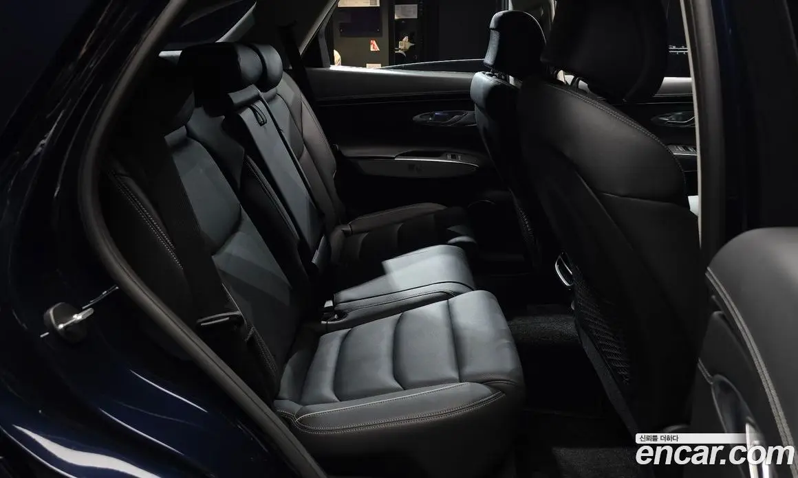 Genesis GV70 2023 2.5 автомат (гидро), фото 17