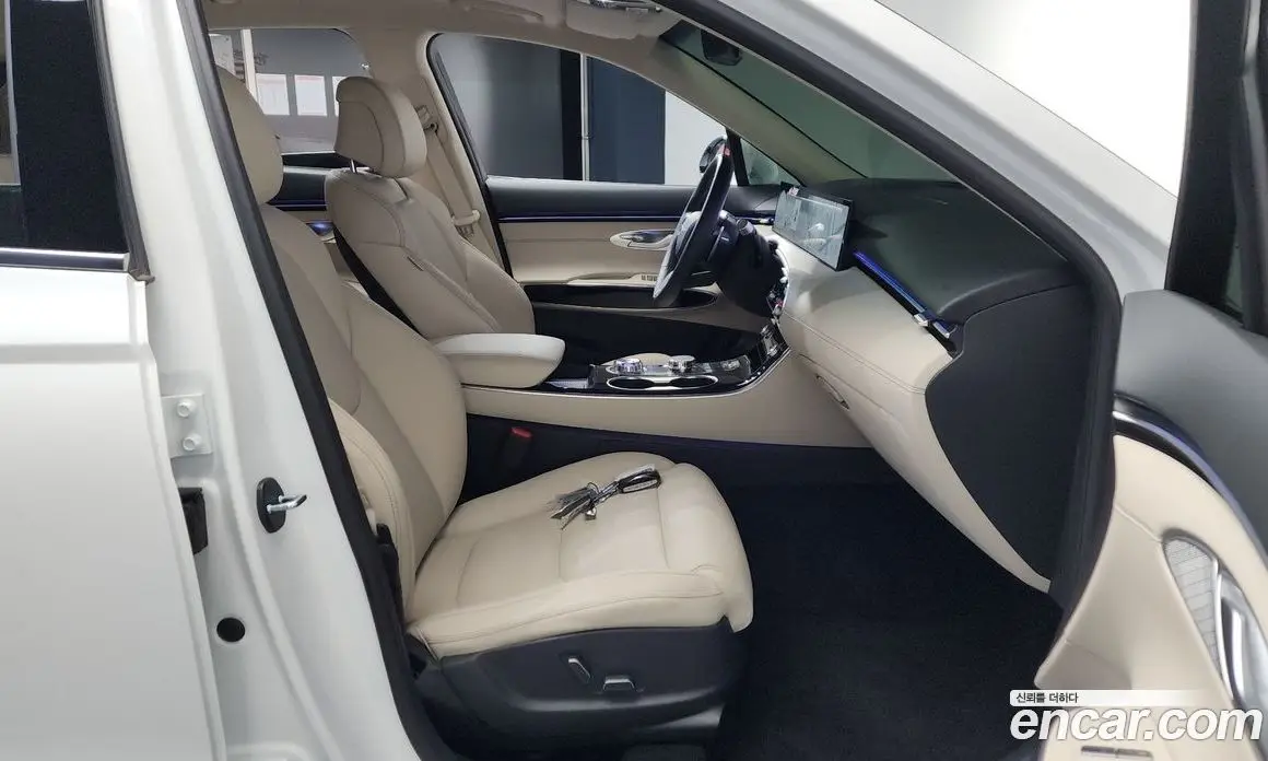 Genesis GV70 2025 2.5 автомат (гидро), фото 16