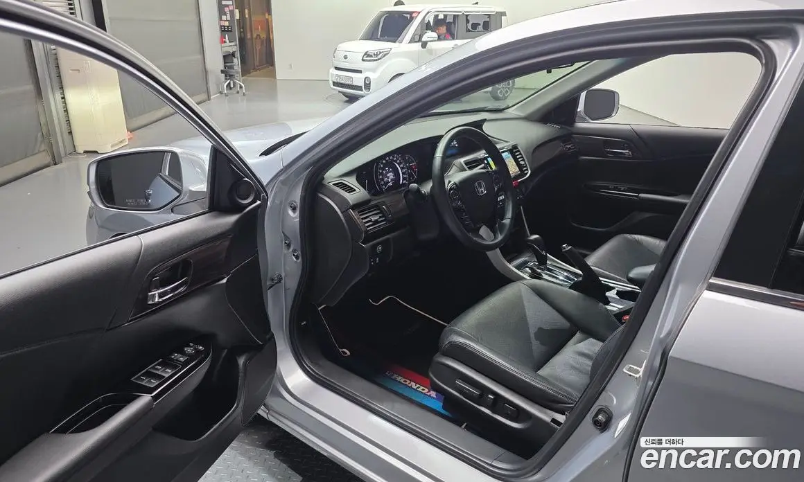 Honda Accord 2016 2.4 автомат (гидро), фото 10 Honda Accord 2016 2.4 автомат (гидро), фото 10