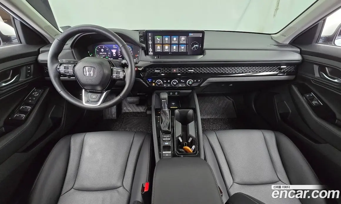 Honda Accord 2025 2.0 автомат (гидро), фото 10