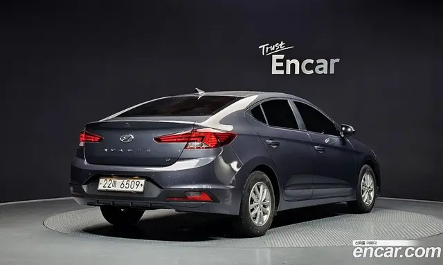 Hyundai Avante 2019 1.6 автомат (гидро), миниатюра 2