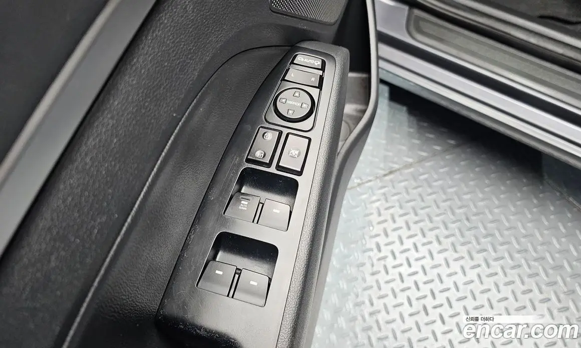 Hyundai Avante 2019 1.6 автомат (гидро), фото 17