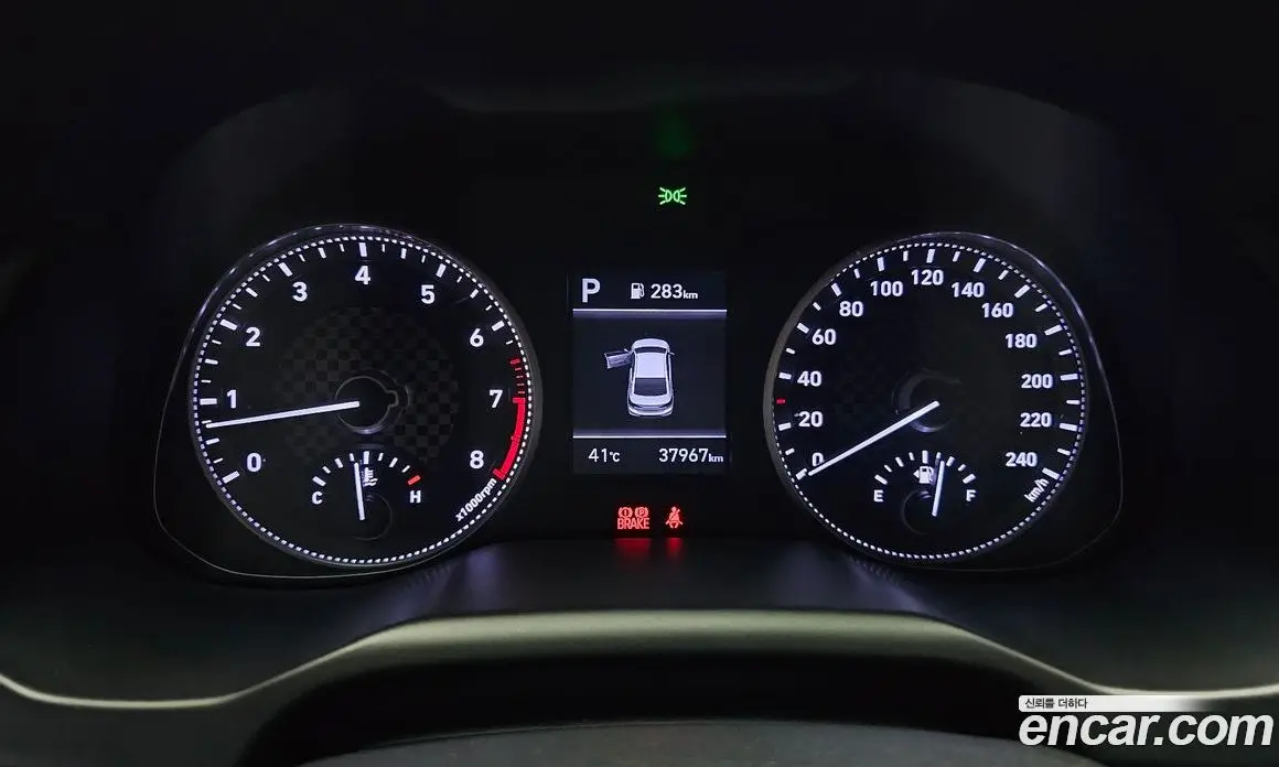 Hyundai Avante 2019 1.6 автомат (гидро), фото 8