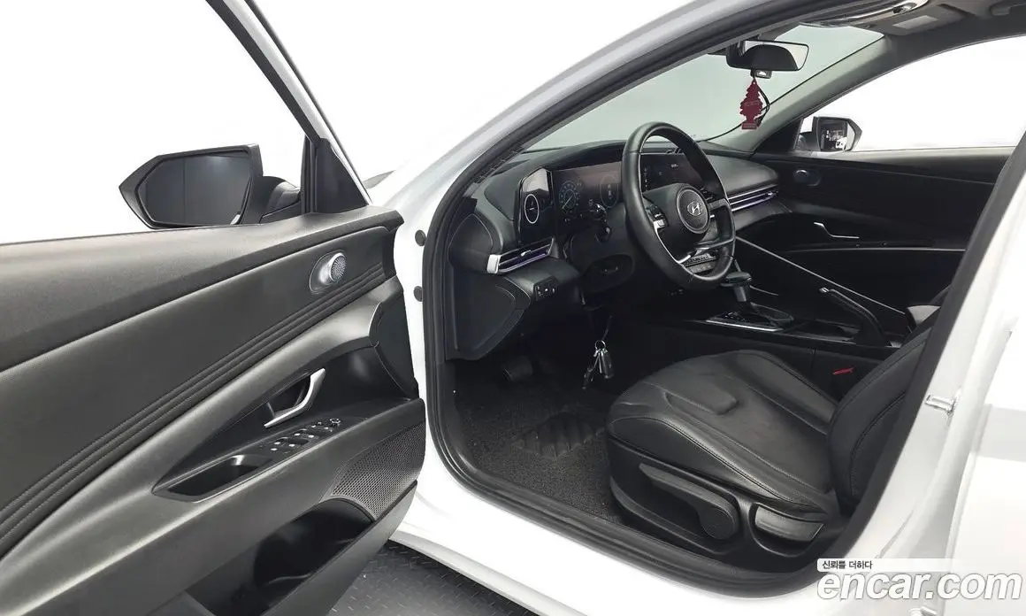 Hyundai Avante 2020 1.6 автомат (гидро), фото 13
