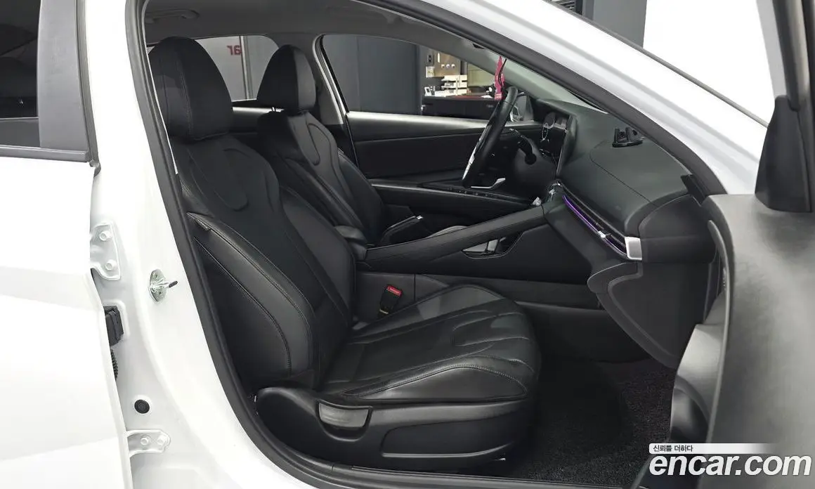 Hyundai Avante 2020 1.6 автомат (гидро), фото 17