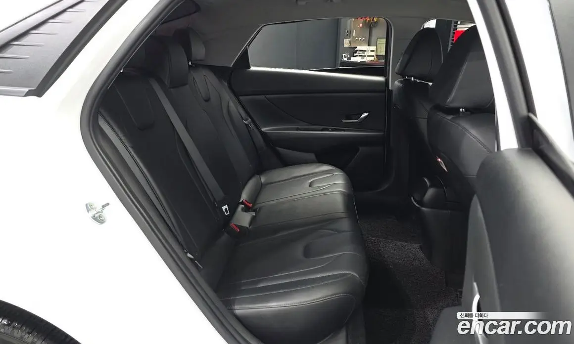 Hyundai Avante 2020 1.6 автомат (гидро), фото 18