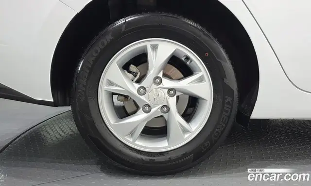 Hyundai Avante 2020 1.6 автомат (гидро), миниатюра 5