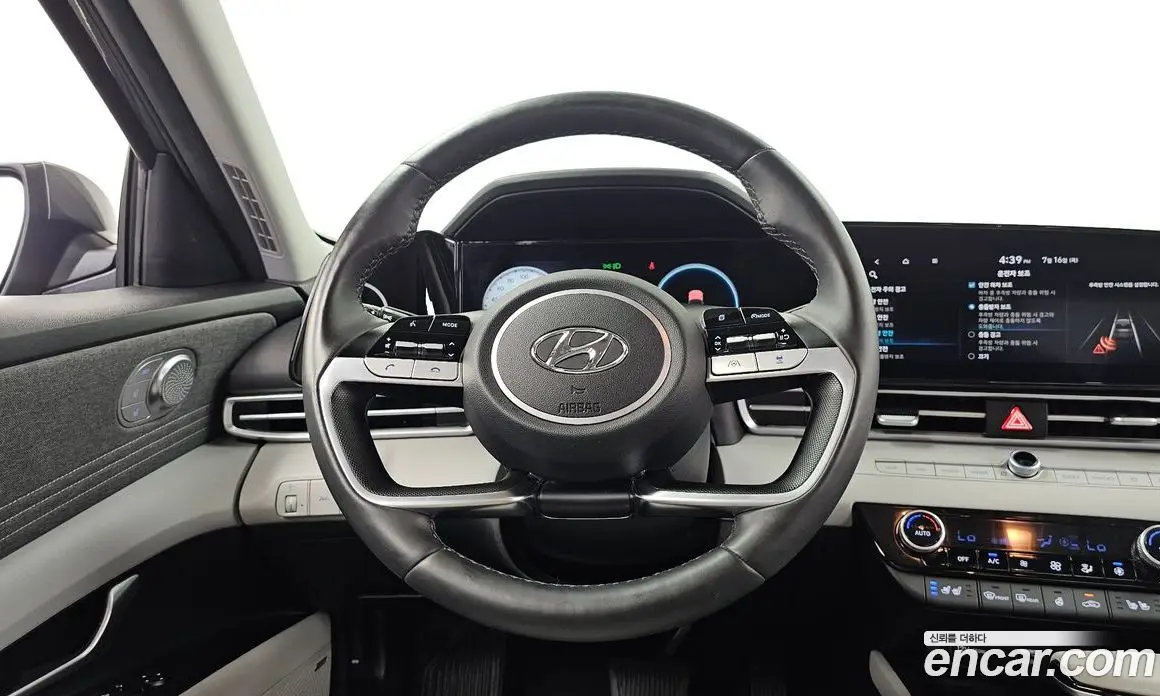 Hyundai Avante 2021 1.6 автомат (гидро), фото 13