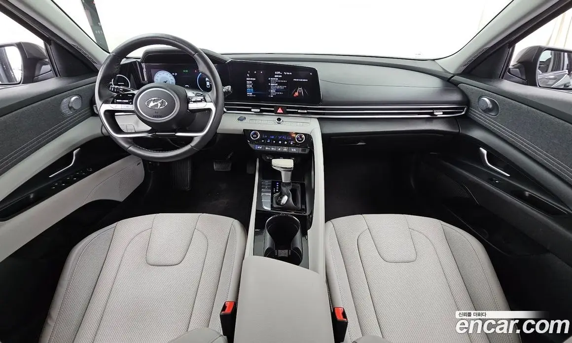 Hyundai Avante 2021 1.6 автомат (гидро), фото 7