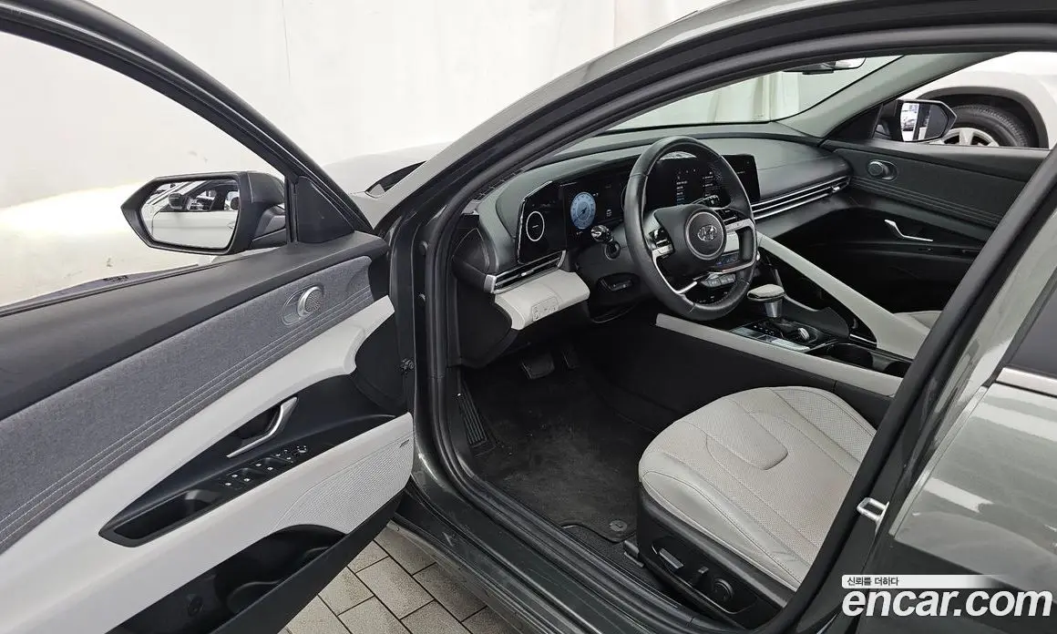 Hyundai Avante 2021 1.6 автомат (гидро), фото 10