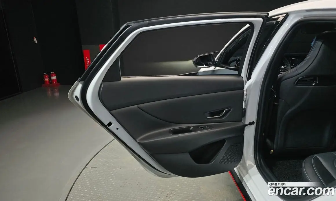 Hyundai Avante 2021 2.0 автомат (гидро), фото 15