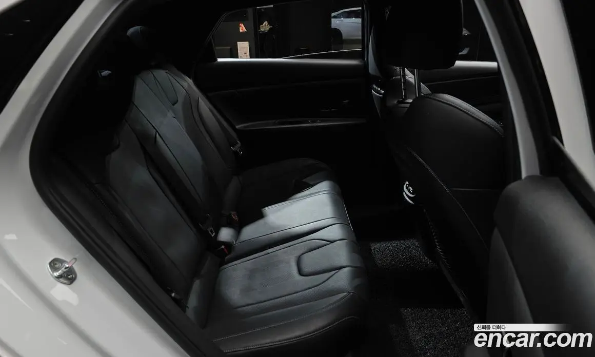Hyundai Avante 2021 2.0 автомат (гидро), фото 17