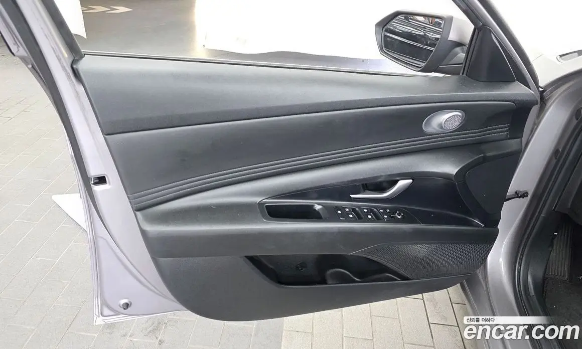 Hyundai Avante 2022 1.6 автомат (гидро), фото 14
