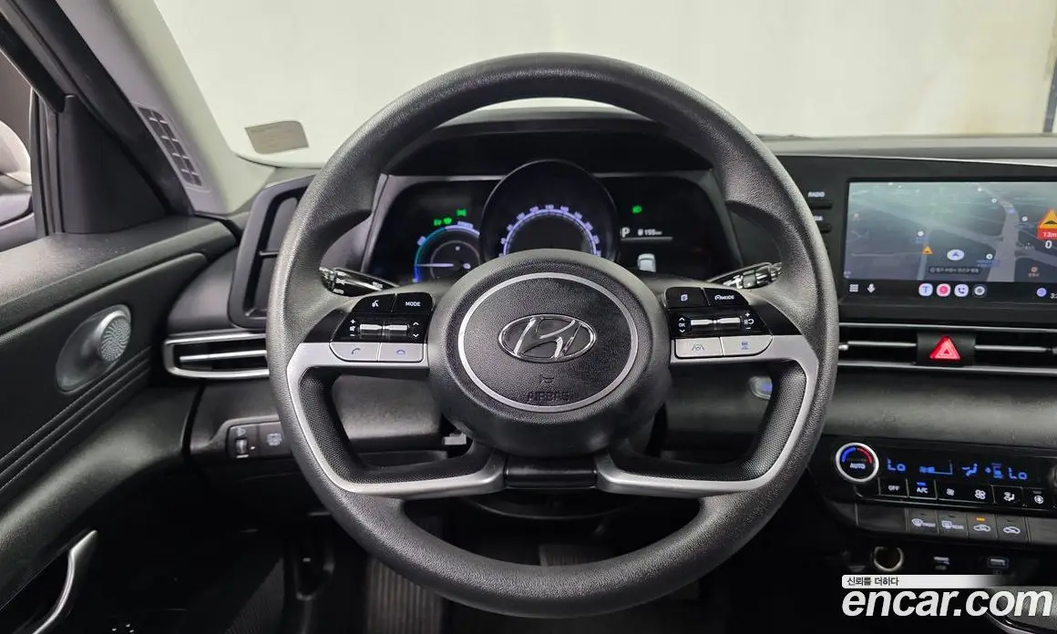 Hyundai Avante 2022 1.6 автомат (гидро), фото 18