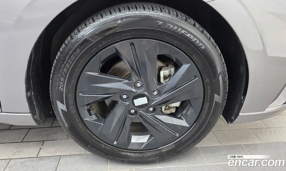 Hyundai Avante 2022 1.6 автомат (гидро), фото 7