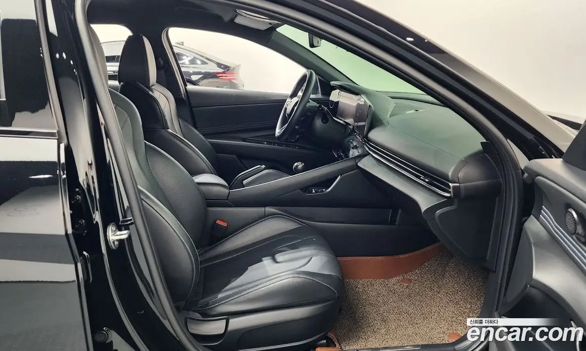 Hyundai Avante 2023 2.0 механика, фото 16