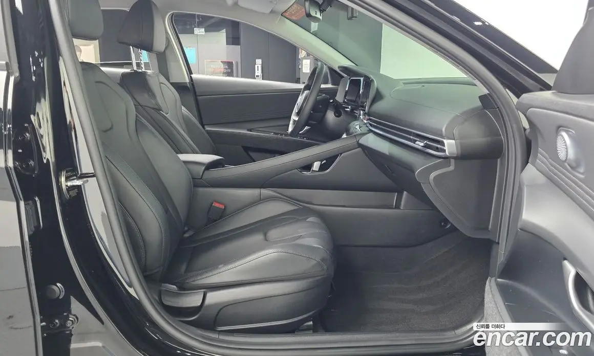 Hyundai Avante 2025 1.6 автомат (гидро), фото 16