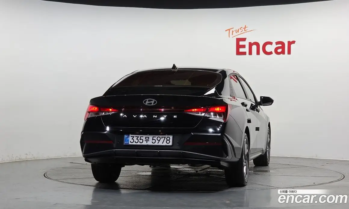 Hyundai Avante 2025 1.6 автомат (гидро), фото 3
