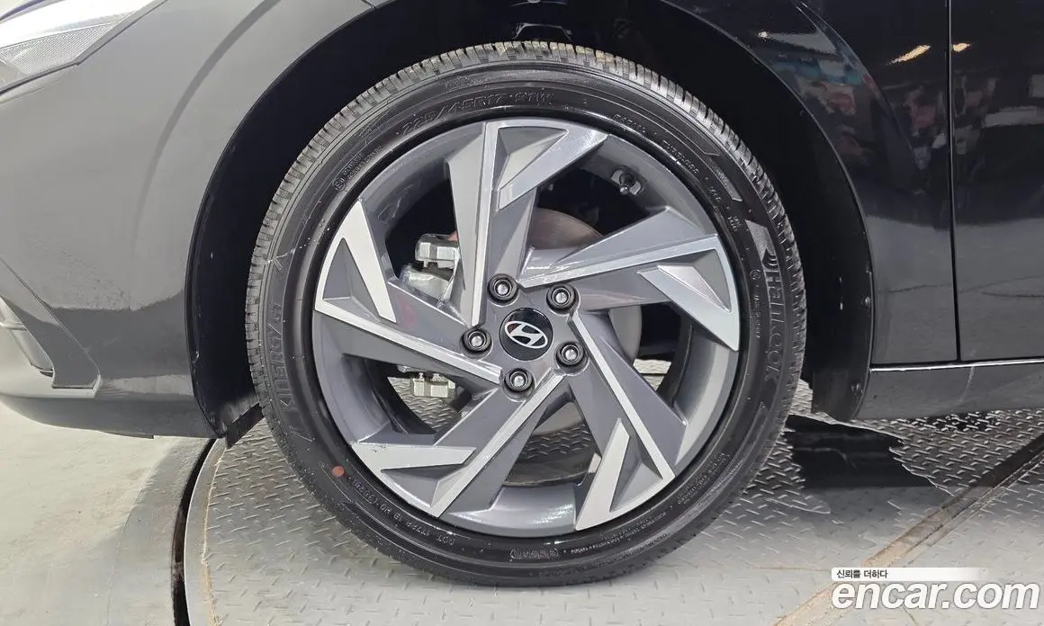 Hyundai Avante 2025 1.6 автомат (гидро), фото 4