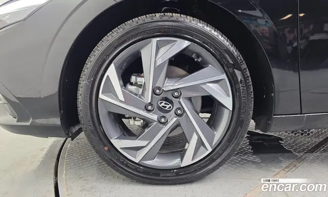 Hyundai Avante 2025 1.6 автомат (гидро), миниатюра 4