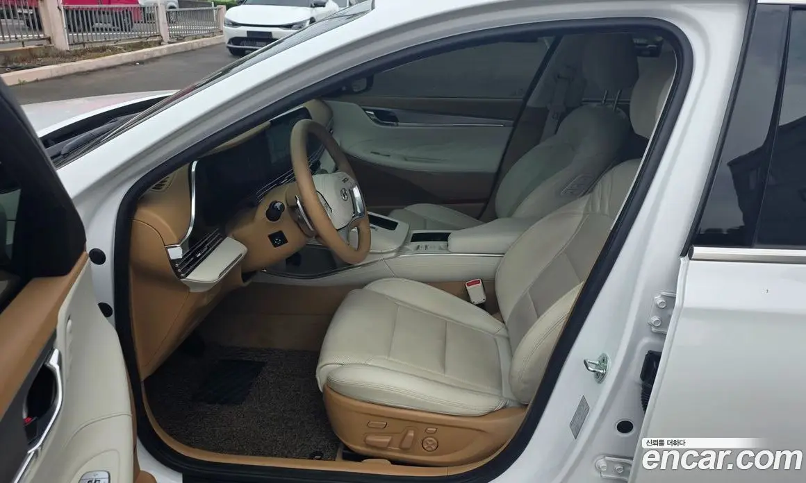 Hyundai Grandeur 2022 2.4 автомат (гидро), фото 7