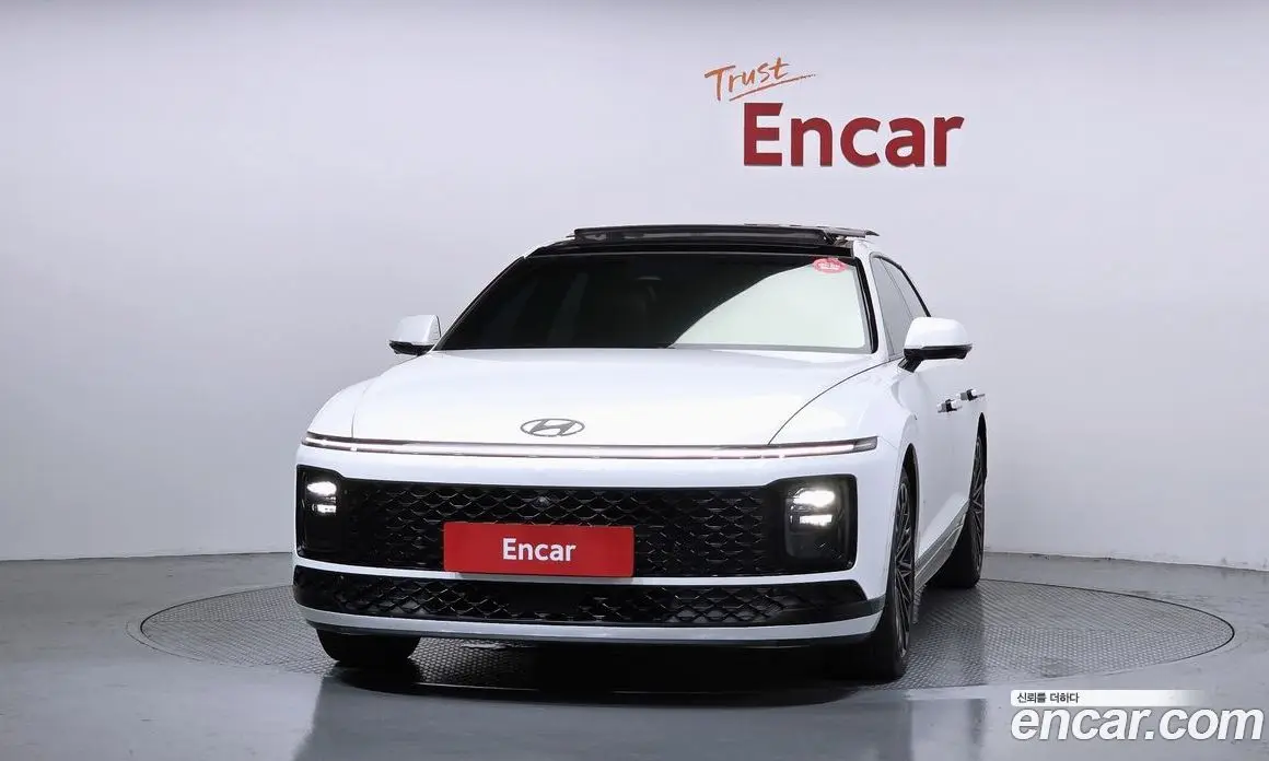 Hyundai Grandeur 2023 3.5 автомат (гидро), фото 3