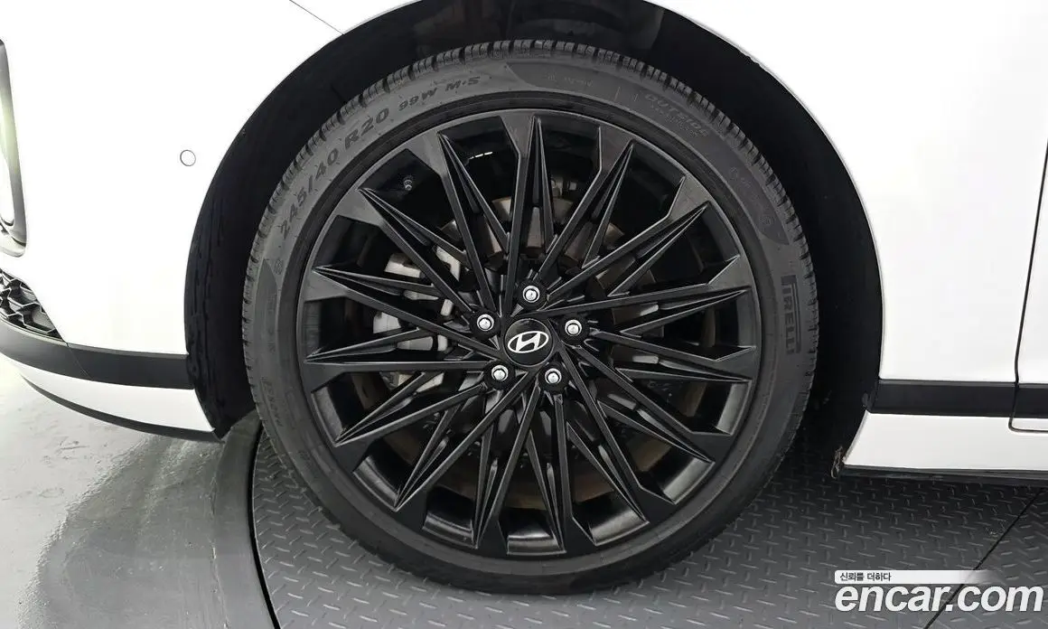 Hyundai Grandeur 2023 3.5 автомат (гидро), фото 5