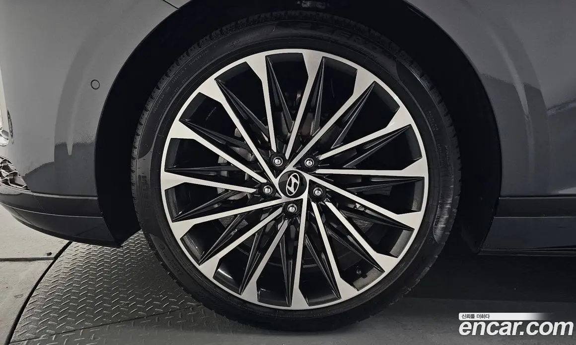 Hyundai Grandeur 2024 1.6 автомат (гидро), фото 4