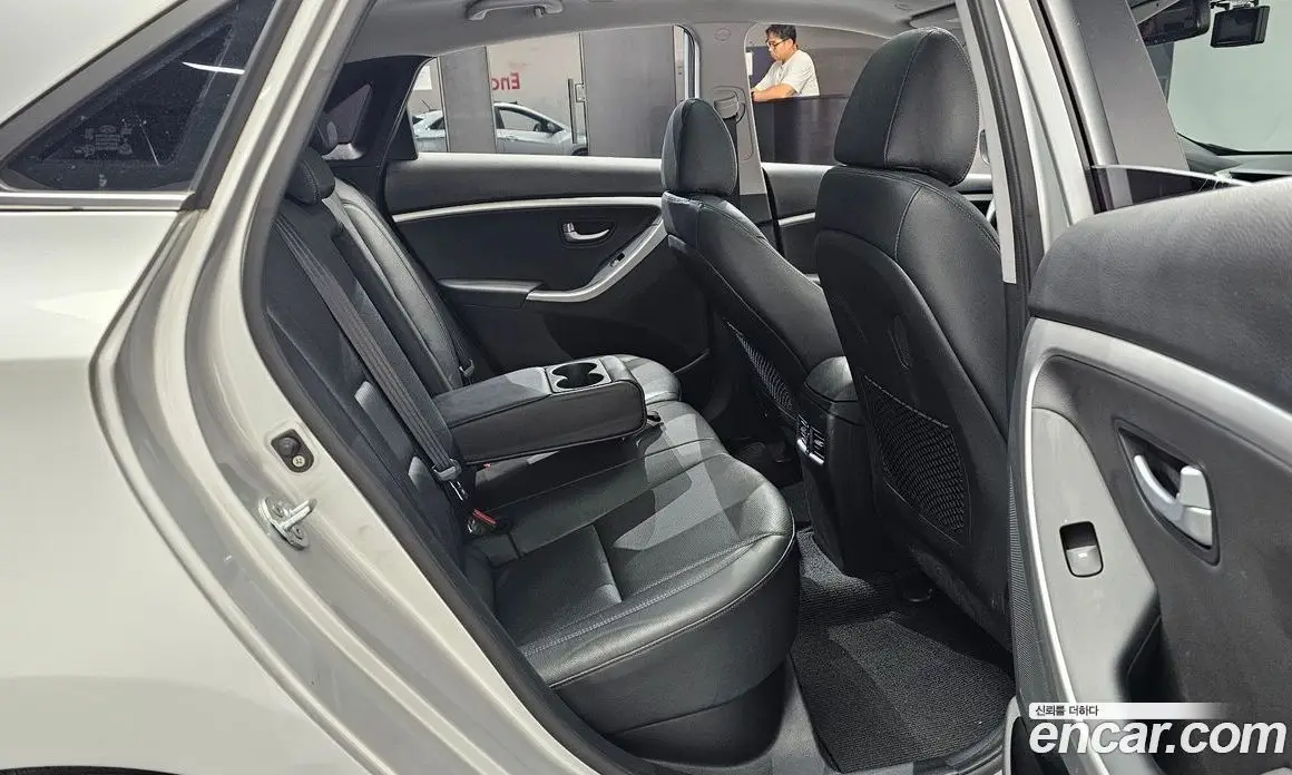 Hyundai i30 2016 1.6 автомат (гидро), фото 16