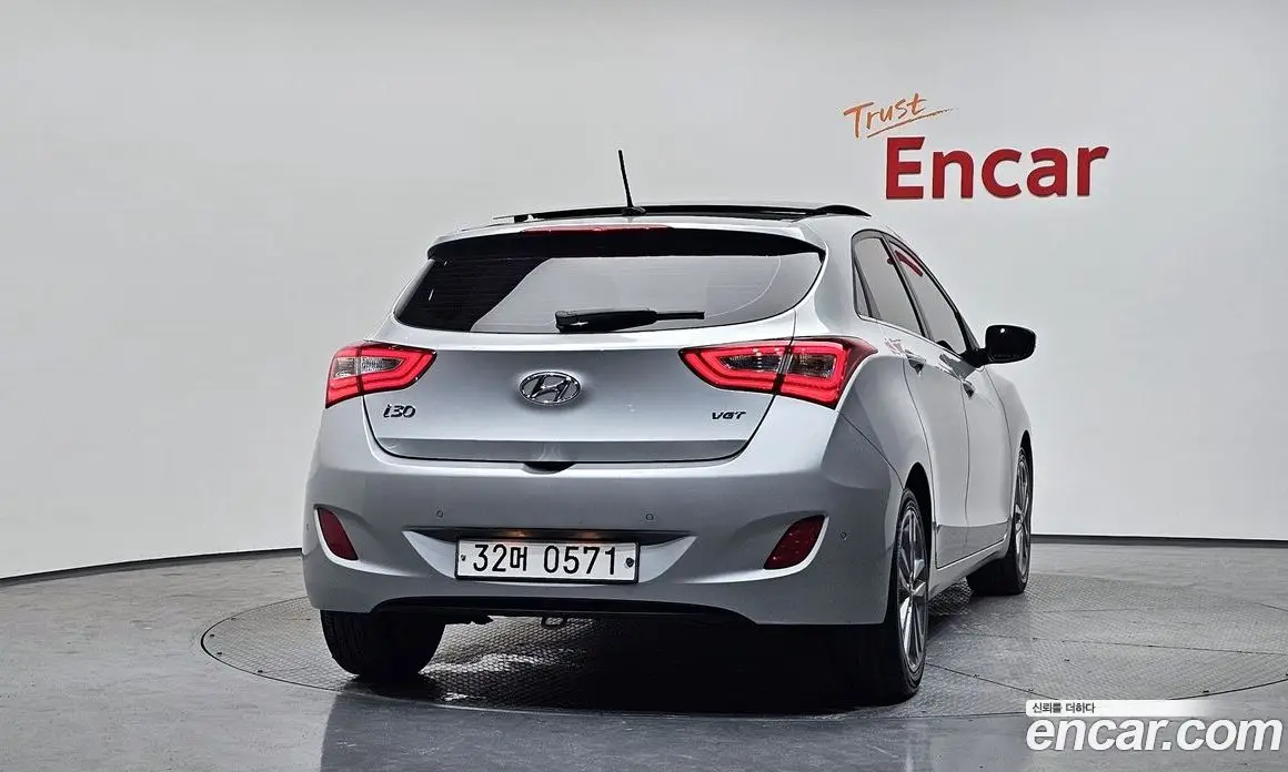 Hyundai i30 2016 1.6 автомат (гидро), фото 3