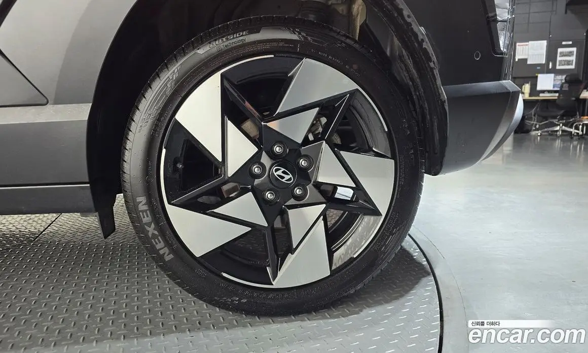 Hyundai Kona 2024 1.6 автомат (гидро), фото 6