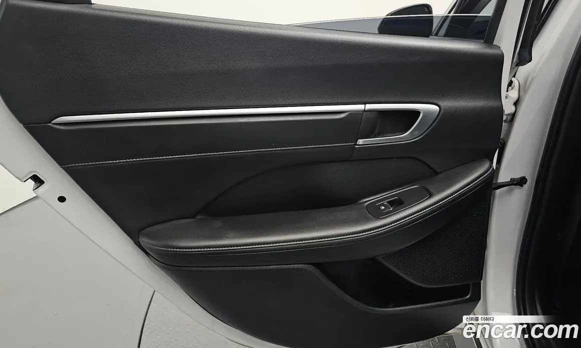 Hyundai Sonata 2023 2.0 автомат (гидро), фото 15
