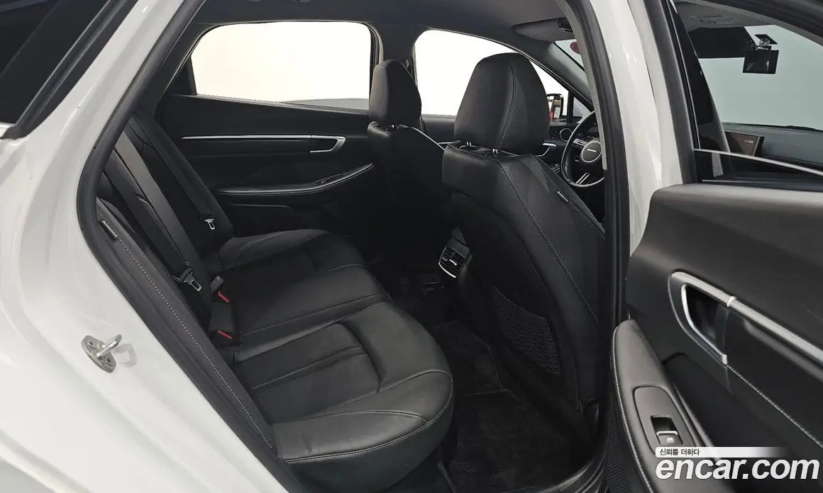 Hyundai Sonata 2023 2.0 автомат (гидро), фото 16