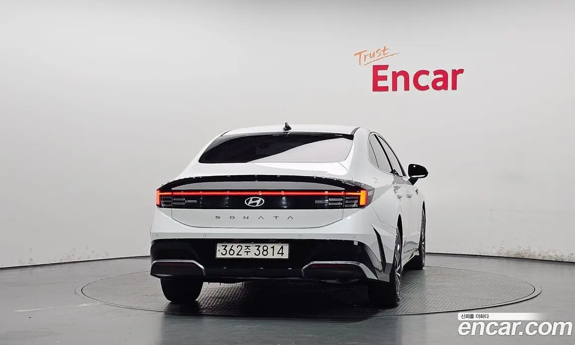 Hyundai Sonata 2023 2.0 автомат (гидро), фото 4