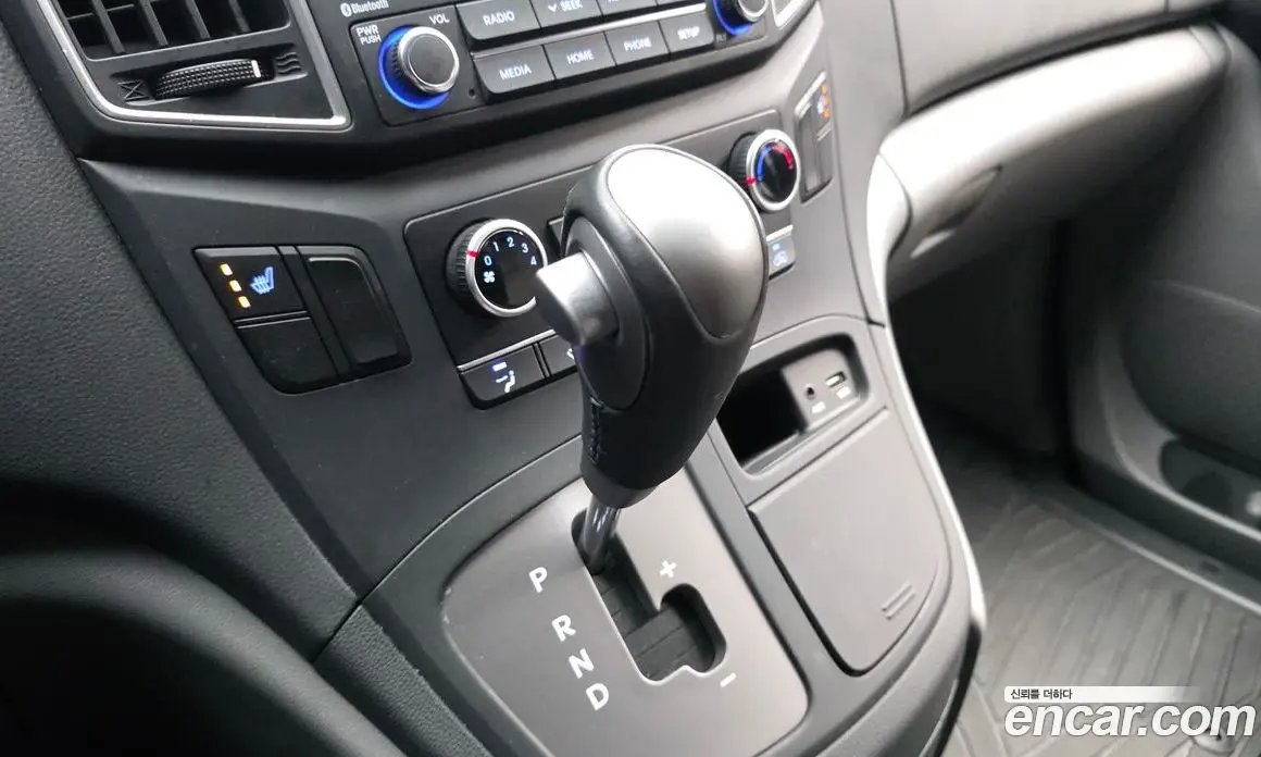 Hyundai Starex 2021 2.5 автомат (гидро), фото 12