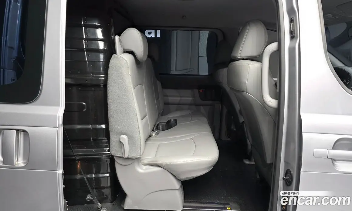 Hyundai Starex 2021 2.5 автомат (гидро), фото 18