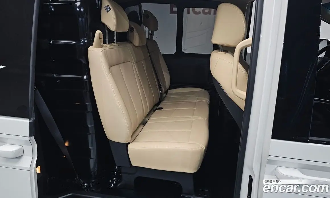Hyundai Staria 2025 2.2 автомат (гидро), фото 17