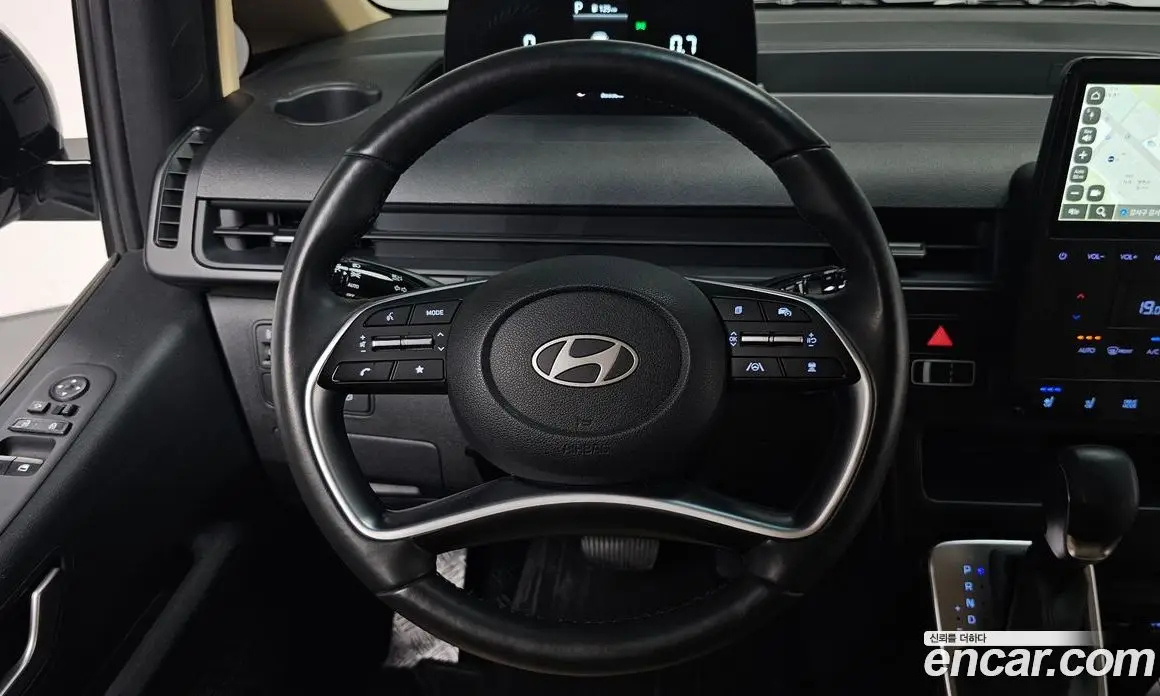 Hyundai Staria 2025 2.2 автомат (гидро), фото 18