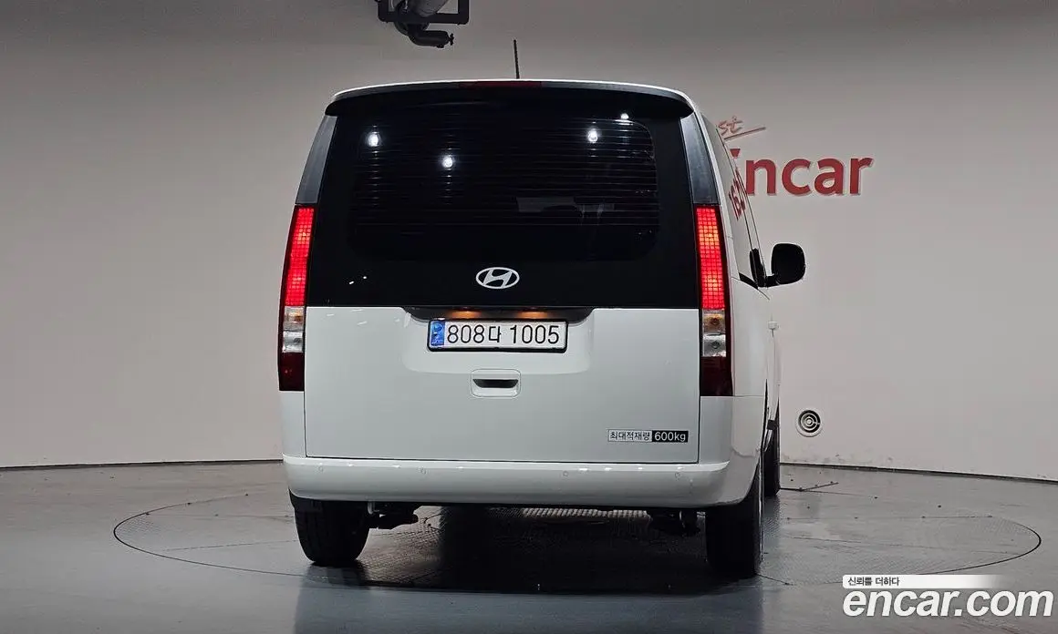 Hyundai Staria 2025 2.2 автомат (гидро), фото 3