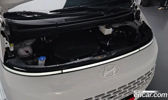 Hyundai Staria 2025 2.2 автомат (гидро), миниатюра 5