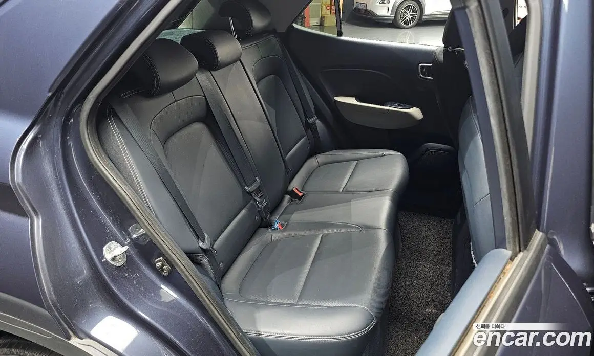 Hyundai Venue 2021 1.6 автомат (гидро), фото 15