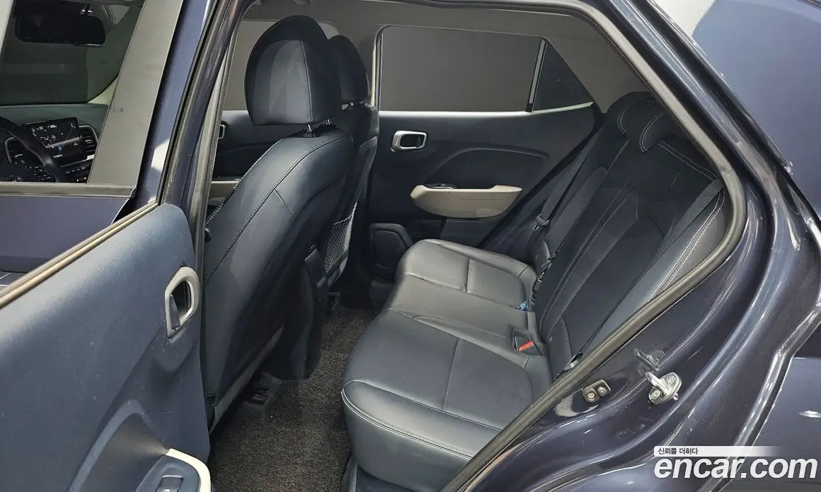 Hyundai Venue 2021 1.6 автомат (гидро), фото 17