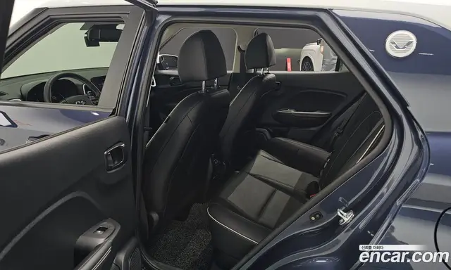 Hyundai Venue 2024 1.6 автомат (гидро), миниатюра 12