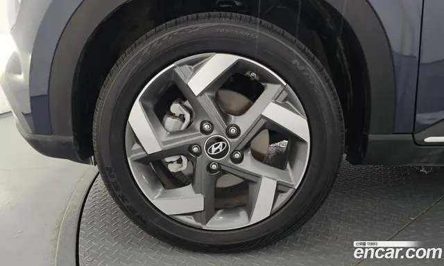 Hyundai Venue 2024 1.6 автомат (гидро), миниатюра 5
