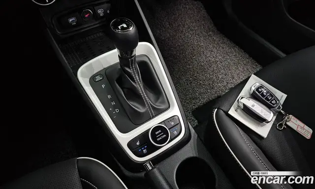 Hyundai Venue 2024 1.6 автомат (гидро), миниатюра 9