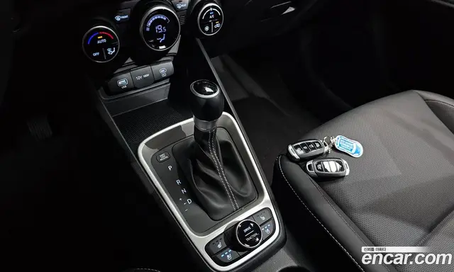 Hyundai Venue 2025 1.6 автомат (гидро), миниатюра 11