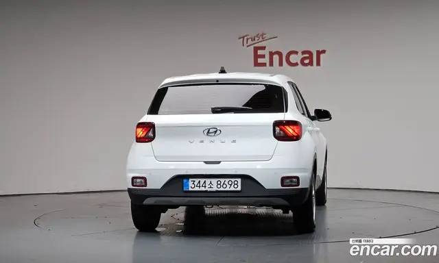 Hyundai Venue 2025 1.6 автомат (гидро), миниатюра 3