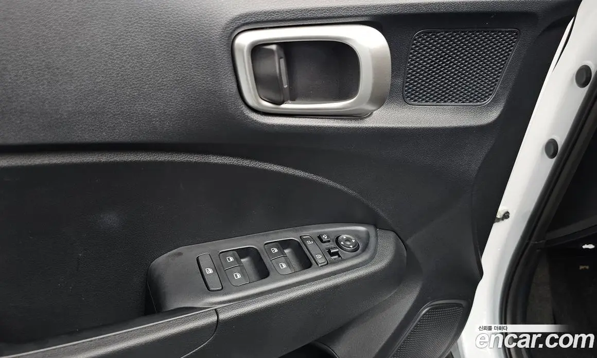 Hyundai Venue 2025 1.6 автомат (гидро), фото 27