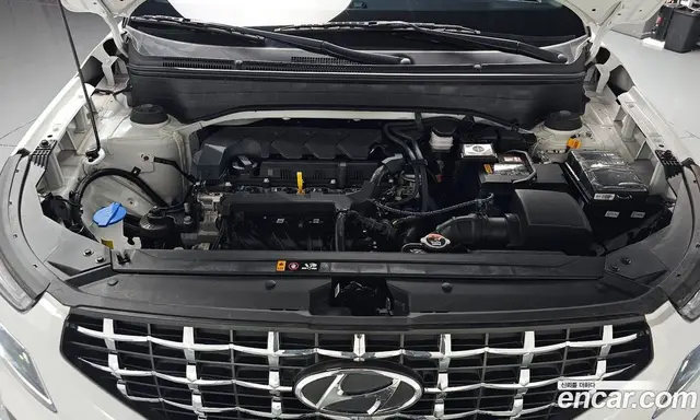 Hyundai Venue 2025 1.6 автомат (гидро), миниатюра 5
