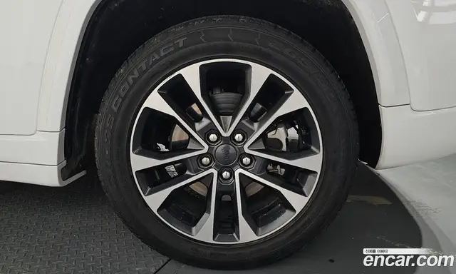 Jeep Cherokee 2022 3.6 автомат (гидро), миниатюра 6